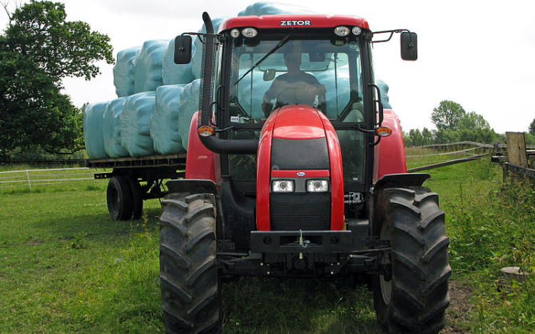 Magyar műszerfal kerül a Zetor traktorokba