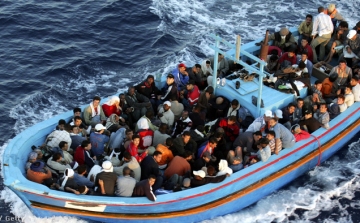 Róma fenyeget: az EU-ra szabadítja a menekültáradatot