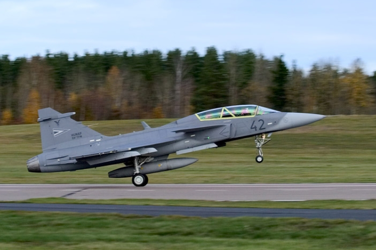 Megint riasztották a honvédség Gripenjeit