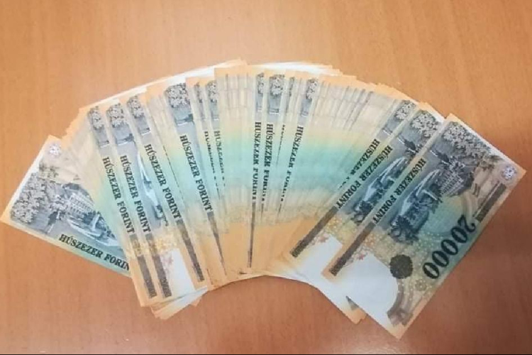 A fiatalok csaknem fele hosszútávú céljaira teszi félre a többletjövedelmét