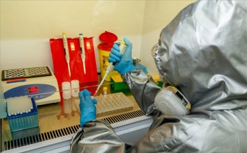 Befejeződött az első orosz koronavírus-vakcina tesztelése
