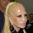 Donatella Versace egyre ijesztőbben néz ki – fotók