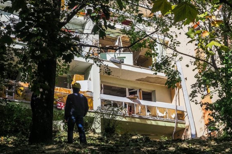 Hétfőn kezdődik a gázrobbanásban megsérült szekszárdi ház helyreállítása