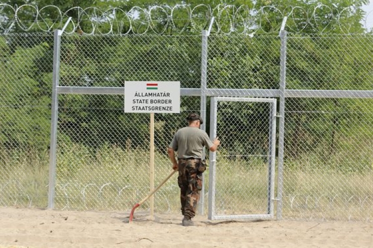 Illegális bevándorlás - 10 ezren vesznek részt a magyar határ őrzésében