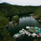 Egy pár, akik 20 éve építik önfenntartó, úszó szigetüket, hogy valóban lekapcsolják magukat a 