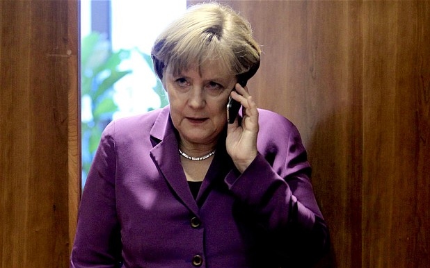 Illegális bevándorlás - Telefonbeszélgetés Angela Merkel és Orbán Viktor között