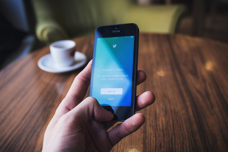 A Twitter az amerikai elnökválasztás előtt szigorítja politikusok és újságírók fiókjainak biztonságát