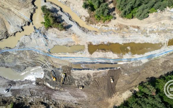 Parajd - Ígéretek helyett konkrét megoldásokat sürget egy évvel a katasztrófa után a Hargita megyei önkormányzat elnöke