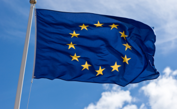 Az Európai Bizottság újabb 2 milliárd eurót szabadított fel Magyarországnak