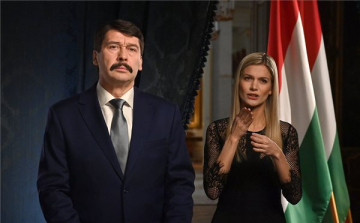 Áder: legyünk hálásak 2021-ben!