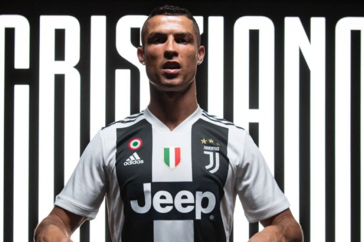 Ronaldo lesz az első dollár milliárdos futballista