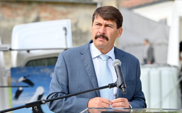Áder: a járványok egyharmada a Föld-használat változásához köthető