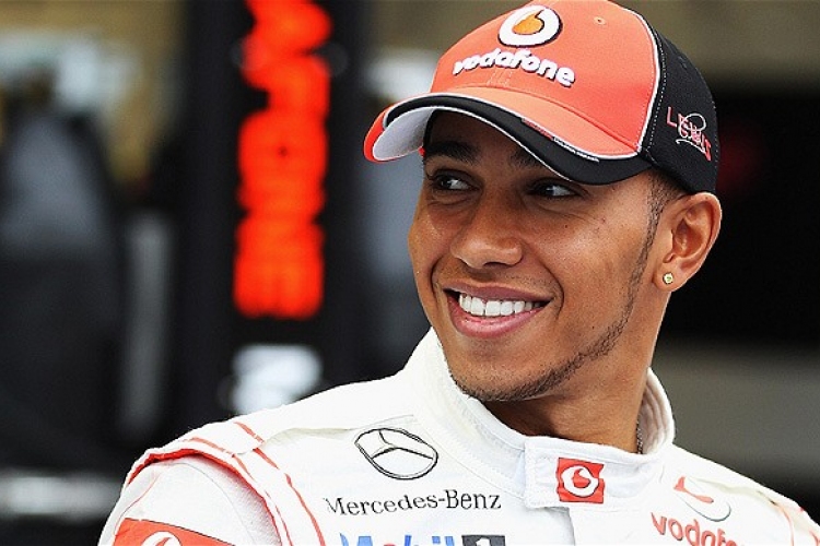 Bahreini Nagydíj - Hamilton győzött, kettős Mercedes-siker
