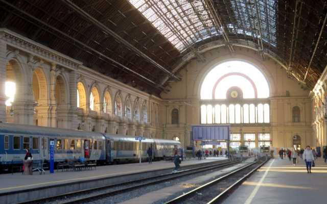 Nem tudták megnyitni vasárnap reggel a Keleti pályaudvart