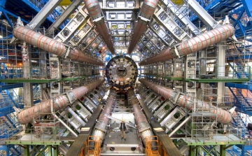 Amit a maja naptár nem említ: jövő héten mindenkit kinyír az LHC?