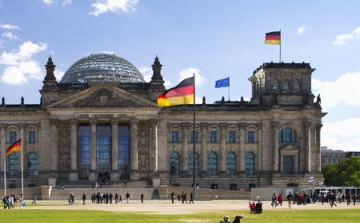 Változást akarnak a német választók, nyitott a Bundestag-választás kimenetele