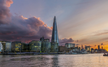 Egy szabadmászó kapaszkodott fel London legmagasabb épületére