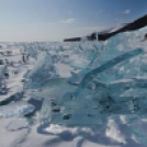 Lélegzetelállító fotók a befagyott vizek végtelennek tűnő jégtakarójáról - Galéria