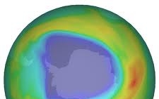 Egyre kisebb az Antarktisz feletti ózonlyuk
