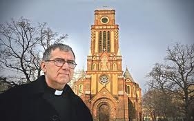 Pap a templomban: Szavazzanak a Fideszre!