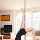 Az akrobatikus rúdtánc meghódította a nappalit – fotók