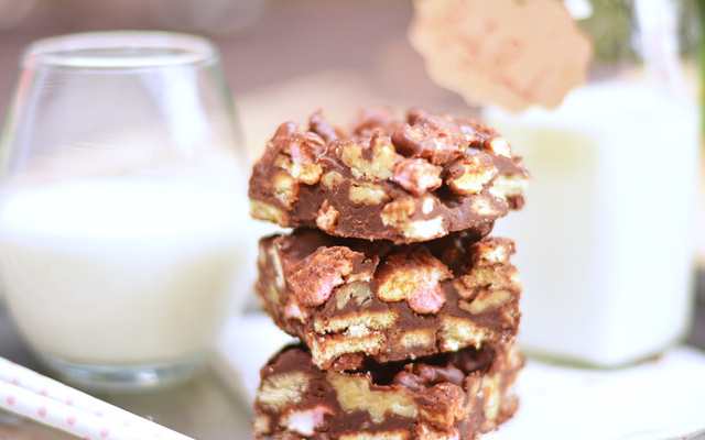 Pénteki süti: Rocky Road - sütés nélküli csokibűnözés