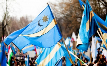 A közmédia részletesen beszámol a Székelyföld területi autonómiájáért hirdetett demonstrációról