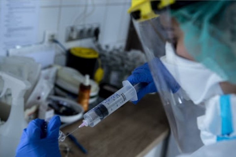 A kormány megkönnyíti a vakcinák behozatalát