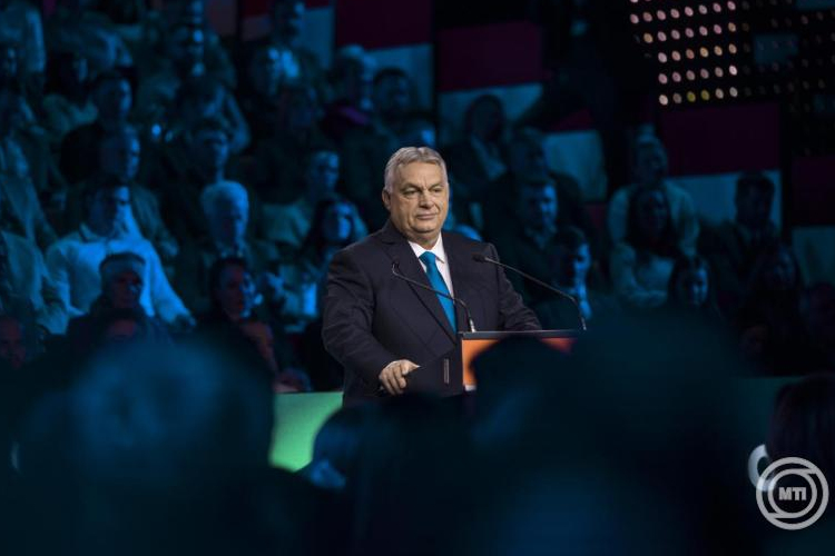 Orbán Viktor: A TISZA ki fogja zsebelni a magyar családokat