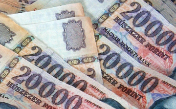 A magyar cégek 58 százaléka tervez év végi juttatást adni munkavállalóinak