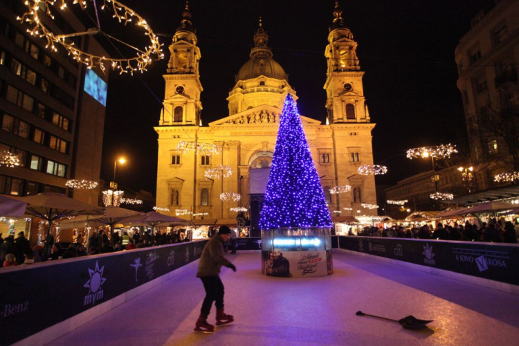 Így úszik fényárban egész Budapest