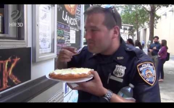 Magyar finomságért tódulnak az emberek New Yorkban - Videó