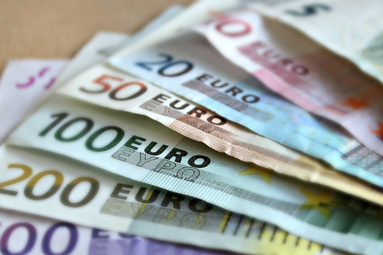 Romlott a fogyasztói bizalom az euróövezetben októberben