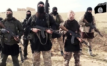 Iszlám Állam - Az amerikai védelmi miniszter a terrorszervezet elleni harc fokozását ígéri