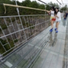 Megnyílt a világ leghosszabb üveghídja - Képek