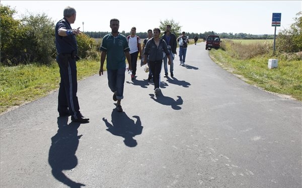 Illegális bevándorlás: Magyarország minden jogszabályt betart