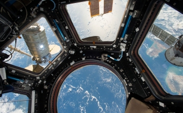 Visszatért a Földre három űrhajós a Nemzetközi Űrállomásról