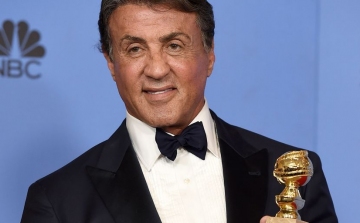 Sylvester Stallone filmet készít az első fekete nehézsúlyú bokszvilágbajnokról
