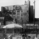 A berlini fal építése és lebontása képekben