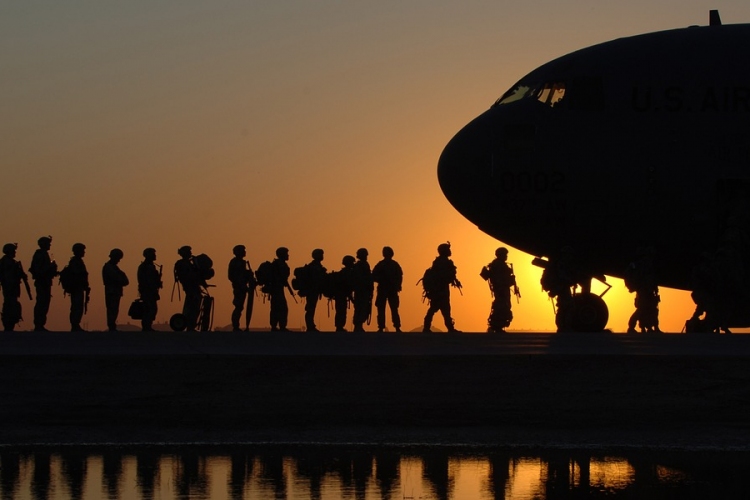 További mintegy 3000 katonát vezényel a Közel-Keletre Washington