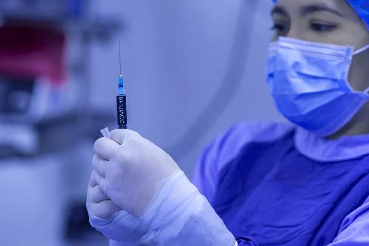 Még az idén megkezdené a Szputnyik V védőoltás gyártását Szerbia