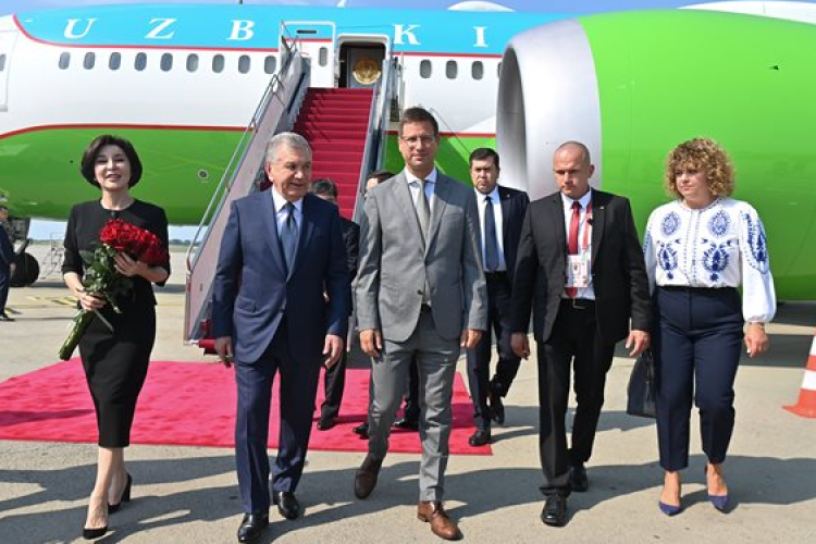 Vasárnaptól közvetlen légi járat köti össze Magyarországot Üzbegisztánnal