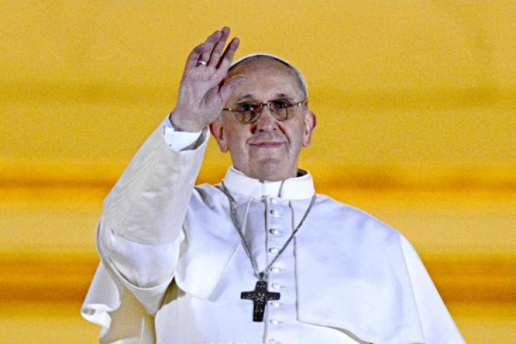 Új pápa - Erdő Péter: Ferenc pápa máris példát mutatott