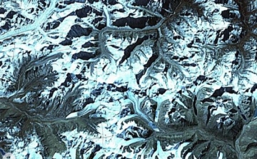 Hidegháborús kémműholdak tárják fel a Himalája környezeti változásait