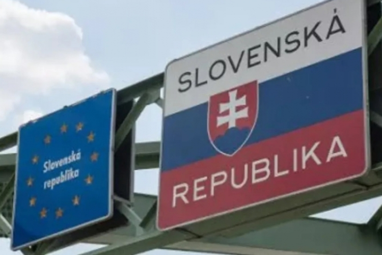 Június 8-ig tart az ideiglenes határellenőrzés Szlovákiában