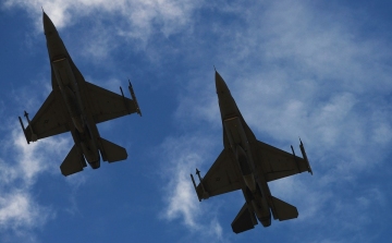 Washington légicsapásokat hajtott végre Bagdadban Iránhoz köthető célpontok ellen