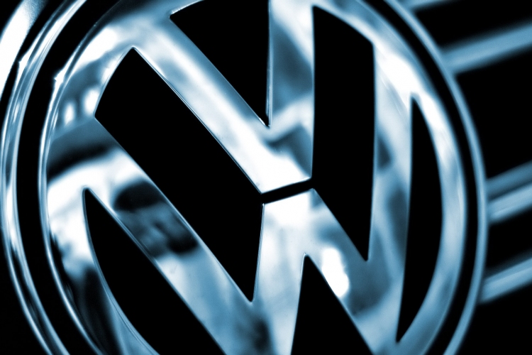 Eljárás indult a Volkswagen csoportnál piaci manipuláció gyanúja miatt