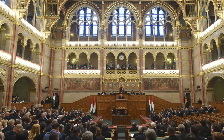 A jövő évi költségvetésről dönt a parlament 